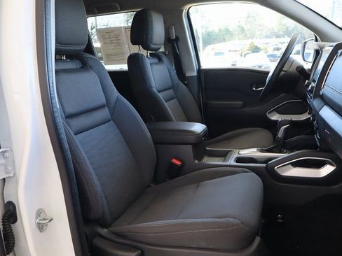 Used 2022 Nissan Frontier SV image 41