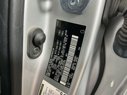 Used 2022 Toyota 4Runner SR5 Premium w/ Moonroof Package RWD image 31