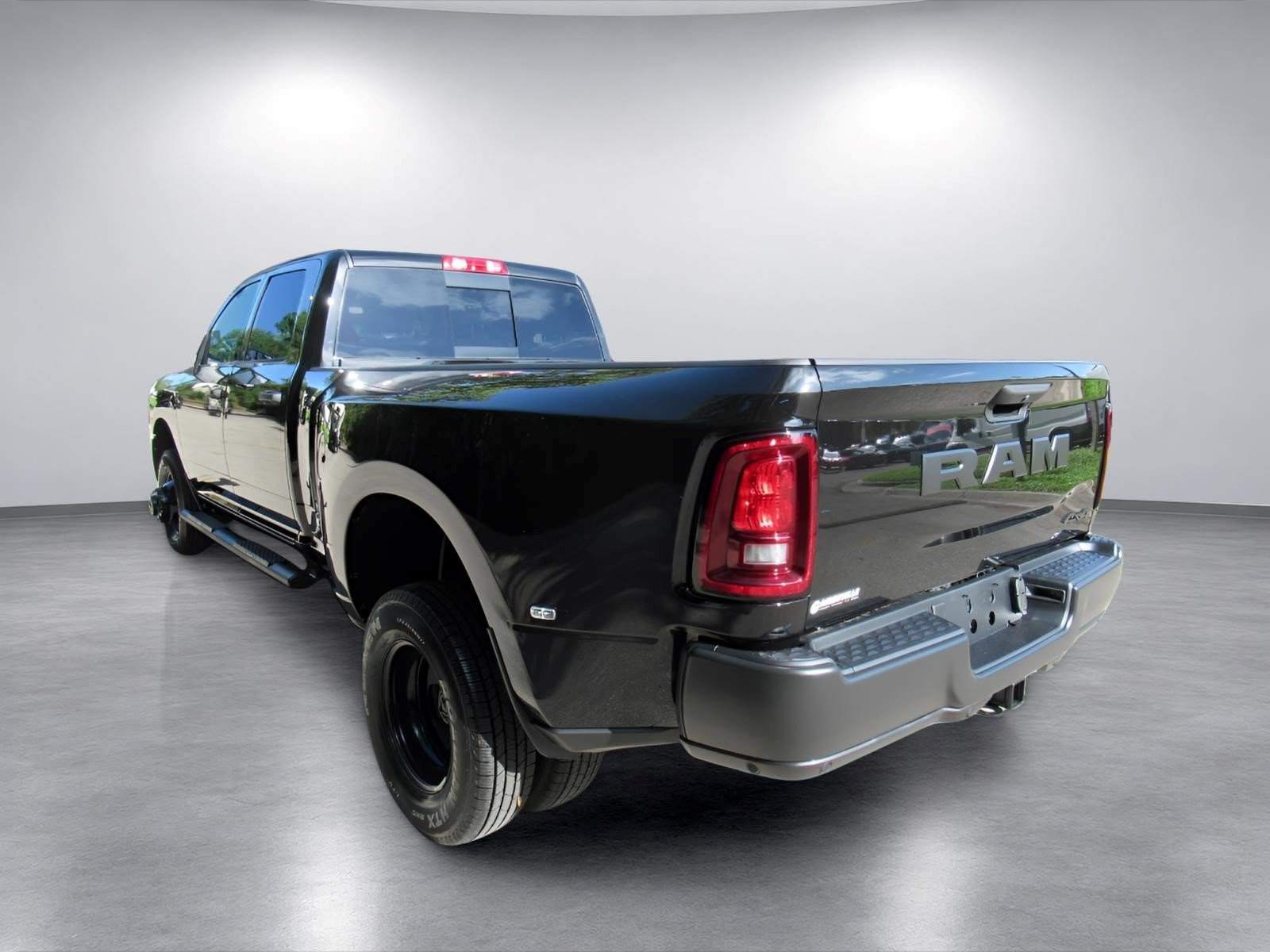 New 2027 RAM 3500 Tradesman AWD/4WD image 5