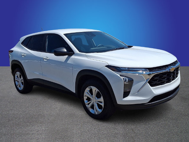 Used 2024 Chevrolet Trax LS FWD image 3