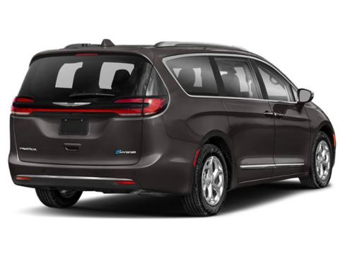 Certified 2023 Chrysler Pacifica Touring-L w/ S Appearance Package FWD image 3