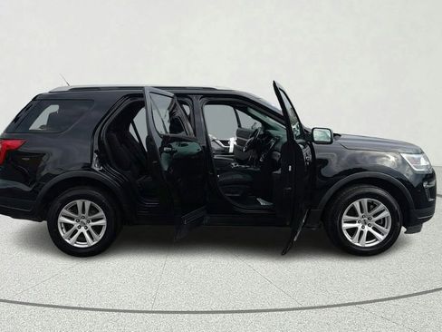 Used 2019 Ford Explorer XLT w/ Equipment Group 201A image 14