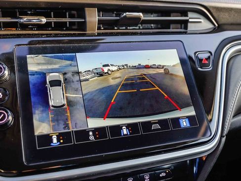 Used 2023 Chevrolet Bolt EUV Premier w/ Redline Edition image 28