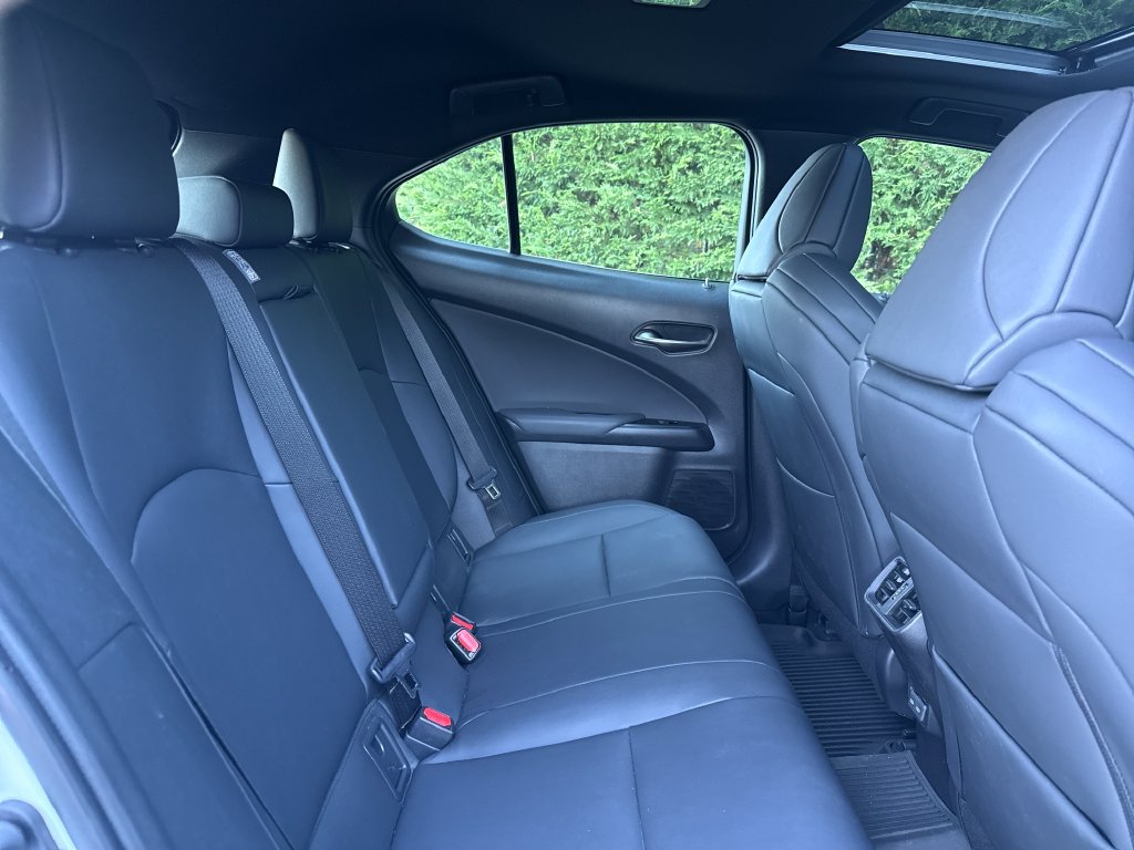 Used 2024 Lexus UX 250h F Sport AWD/4WD image 14