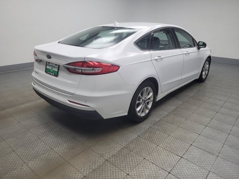 Used 2020 Ford Fusion SE FWD image 9