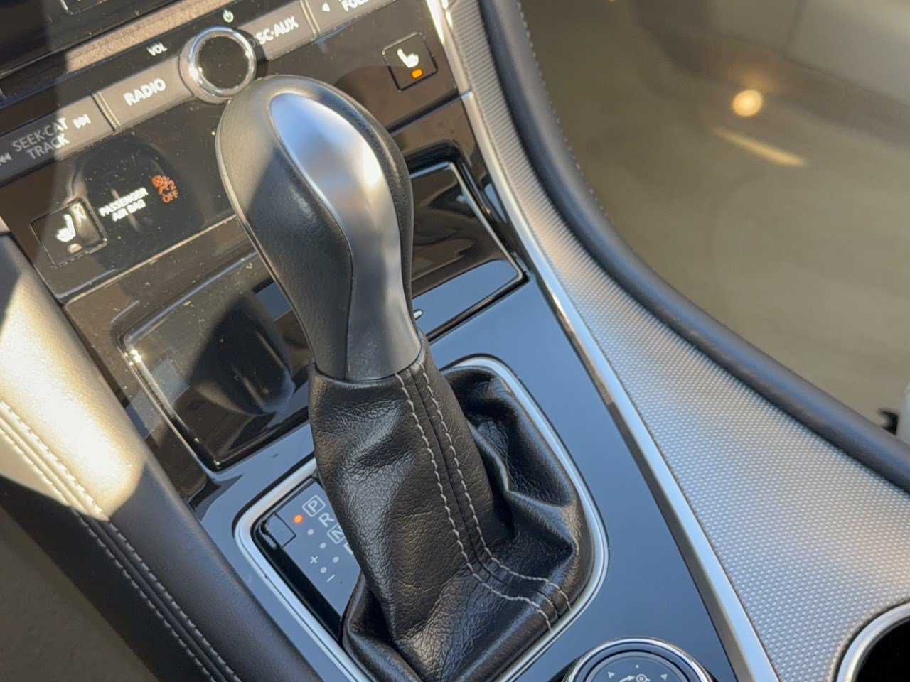 Used 2014 INFINITI Q50 Premium w/ Navigation Package RWD image 21