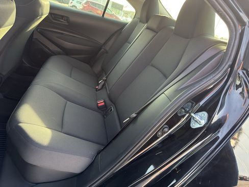 Used 2022 Toyota Corolla LE image 41