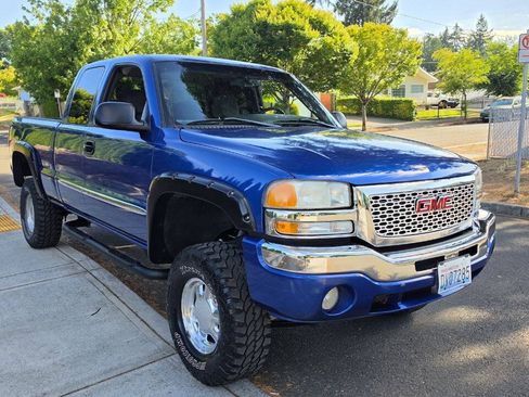 Used 2003 GMC Sierra 1500 SLE w/ Professional Package AWD/4WD image 4