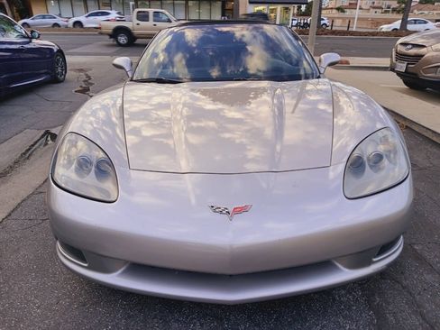 Used 2005 Chevrolet Corvette Coupe w/ Preferred Equipment Group RWD image 13