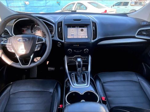 Used 2018 Ford Edge SEL w/ Equipment Group 201A FWD image 14