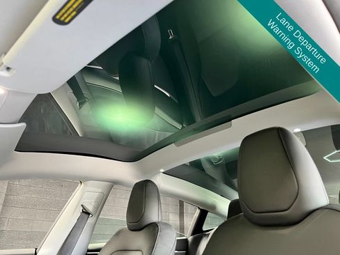 Used 2025 Tesla Model 3 Long Range RWD image 4