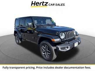 Used 2025 Jeep Wrangler Unlimited Sahara AWD/4WD video 1