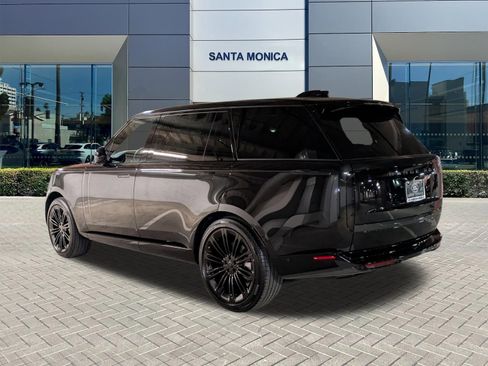 New 2026 Land Rover Range Rover Long Wheelbase SE AWD/4WD image 3