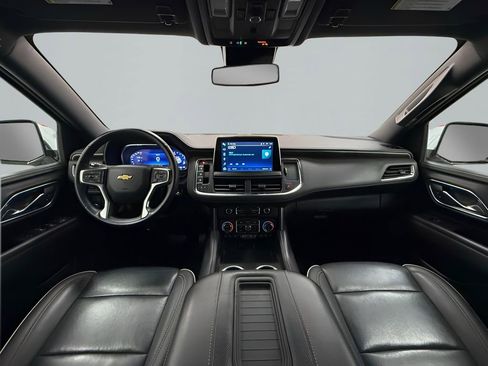 Used 2023 Chevrolet Suburban Premier image 17