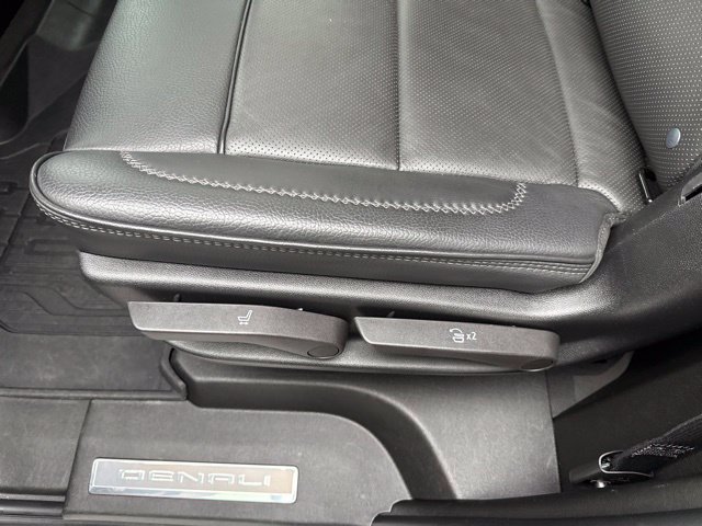 Certified 2023 GMC Yukon Denali AWD/4WD image 28