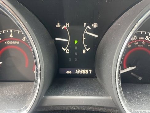 Used 2012 Toyota Highlander Limited w/ Tow Pkg image 16