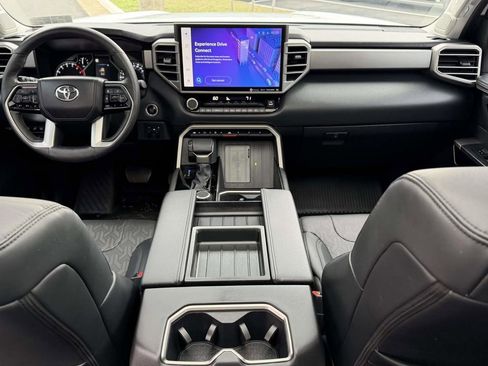 Used 2023 Toyota Tundra Limited image 2