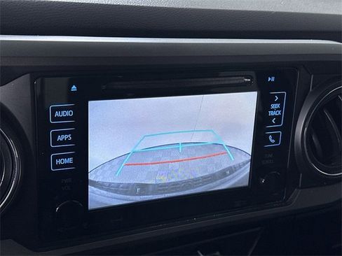 Used 2019 Toyota Tacoma TRD Sport w/ Technology Package image 15