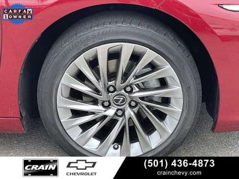 Used 2022 Lexus ES 300h Ultra Luxury image 32