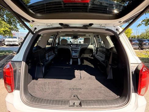 Used 2021 Hyundai Palisade SEL w/ Premium Package AWD/4WD image 35