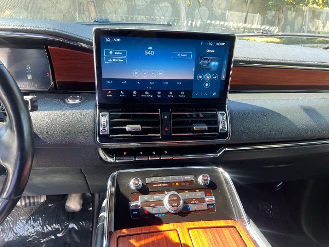 Used 2022 Lincoln Navigator L Reserve AWD/4WD image 15