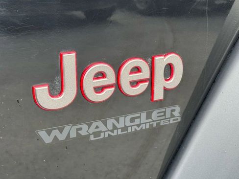 Used 2020 Jeep Wrangler Unlimited Rubicon w/ Advanced Safety Group image 12