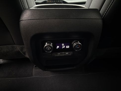 Used 2026 Buick Enclave Sport Touring AWD/4WD image 23