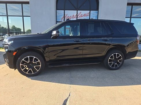 Used 2021 Chevrolet Tahoe RST w/ Luxury Package AWD/4WD image 4