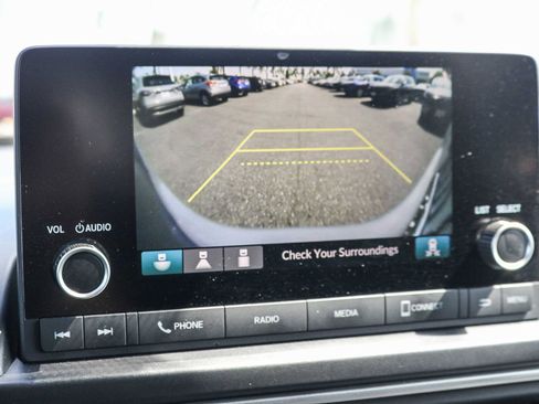 Used 2025 Honda Pilot Sport image 29