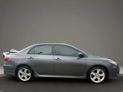 Used 2013 Toyota Corolla S w/ Premium Pkg FWD image 4
