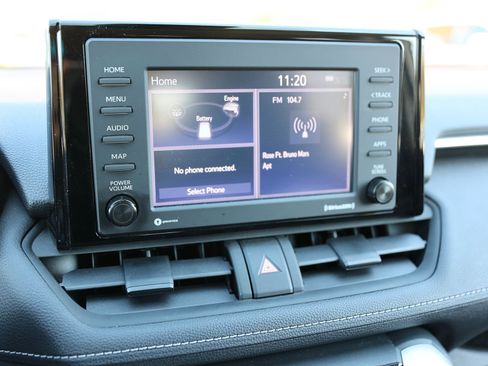 Used 2022 Toyota RAV4 LE image 25