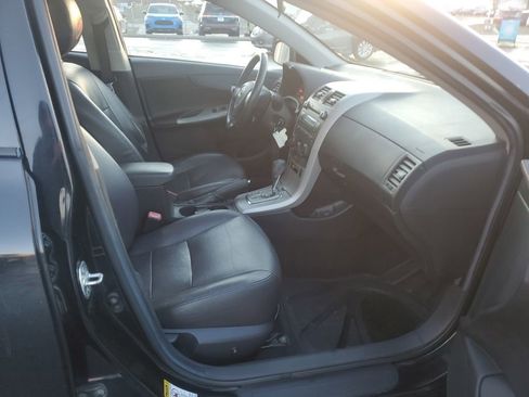 Used 2010 Toyota Corolla S image 32