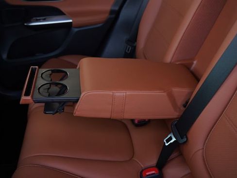 Certified 2026 Mercedes-Benz GLC 300 image 31