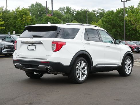 Used 2023 Ford Explorer Platinum w/ Class IV Trailer Tow Package AWD/4WD image 6