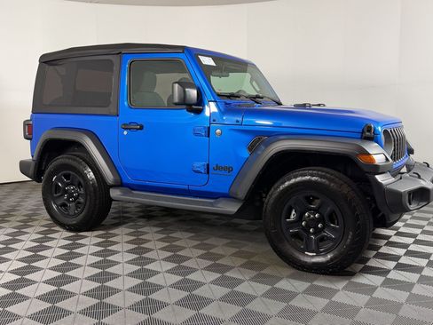 Used 2026 Jeep Wrangler Sport AWD/4WD image 6