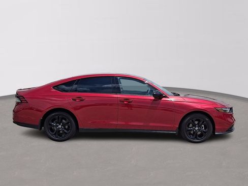 Used 2025 Honda Accord SE image 7