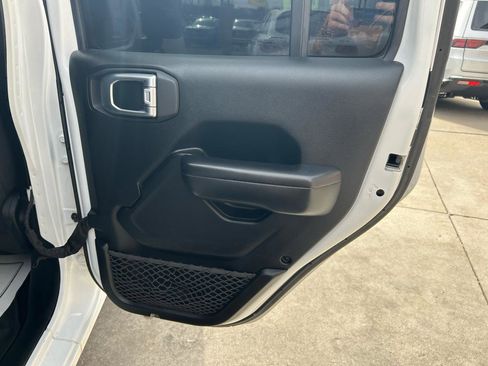 Used 2019 Jeep Wrangler Unlimited Sport S image 15