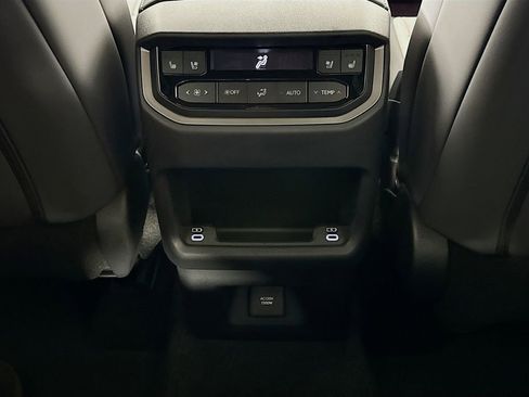 New 2026 Lexus TX 500h AWD image 18