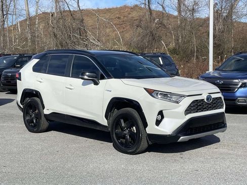 Used 2020 Toyota RAV4 XSE image 1