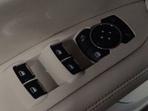 Used 2019 Lincoln MKZ Reserve FWD image 27