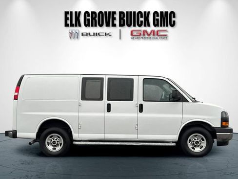 Used 2023 GMC Savana 2500 w/ Driver Convenience Package image 3