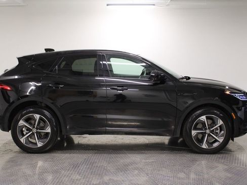 Used 2024 Jaguar E-PACE R-Dynamic SE image 8