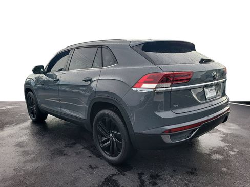 Used 2023 Volkswagen Atlas Cross Sport SE w/ Black Wheel Package FWD image 4
