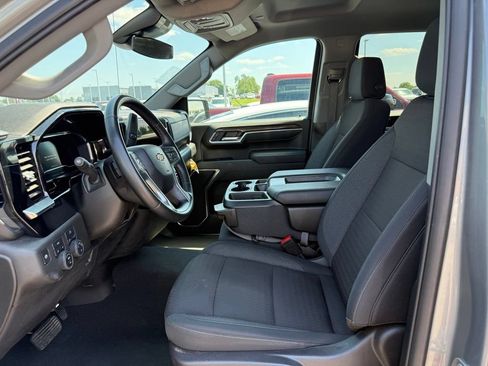 Used 2024 Chevrolet Silverado 1500 LT AWD/4WD image 5
