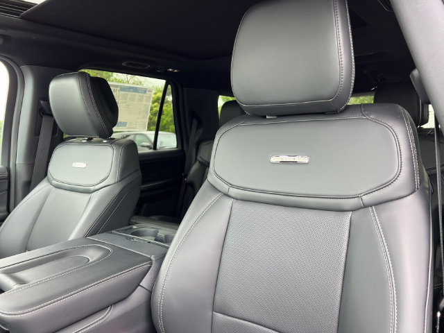 New 2026 Ford Expedition Platinum w/ Stealth Performance Package AWD/4WD image 13