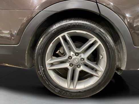 Used 2017 Hyundai Santa Fe Limited image 17