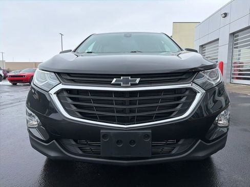 Used 2021 Chevrolet Equinox LS w/ LS Convenience Package image 2