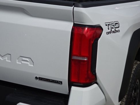 Used 2026 Toyota Tacoma TRD Off-Road AWD/4WD image 22