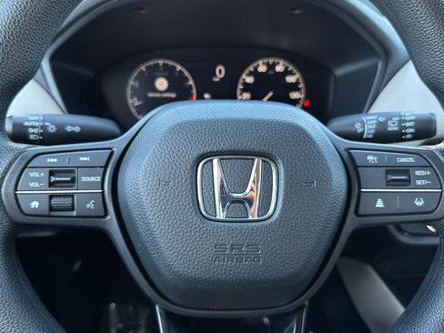 Used 2024 Honda HR-V LX image 11