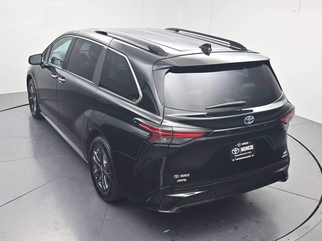Used 2024 Toyota Sienna XSE w/ XSE Plus Package AWD/4WD image 48